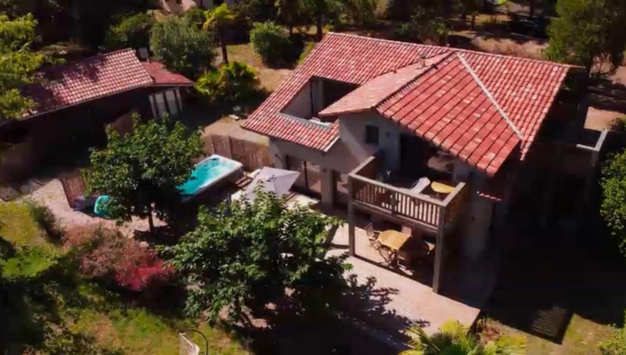 Laguillotte Bed & Breakfast Сеньос Екстериор снимка